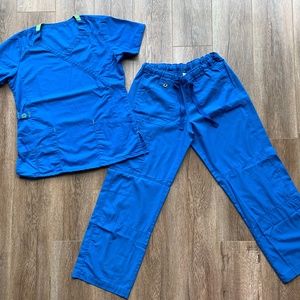 WonderWink Pair of Blue Scrubs (Small)